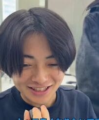 【大変身】20年髪型に迷走している弟を姉が変える！感動の仕上がりが話題に