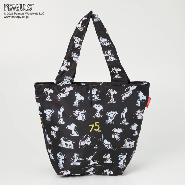 どんなファッションにも合わせやすい万能カラーの「クロ」