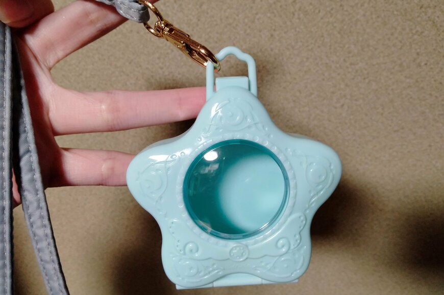 筆者撮影（セリア、ラッピング窓付ケース 星型）