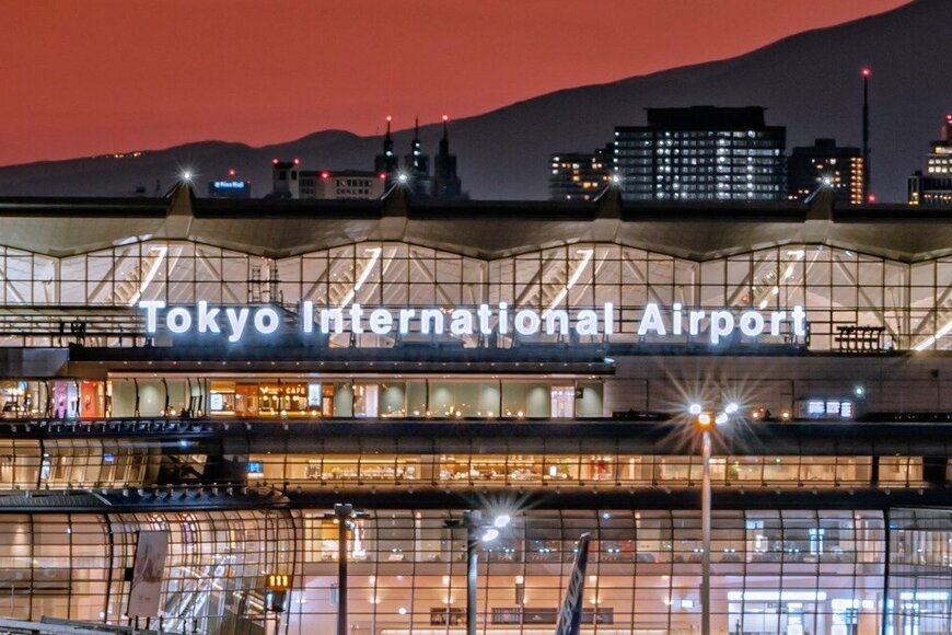 【思わずうっとり】夕方の「羽田空港」を撮影　富士山との美しいコントラストに感動の声が続々