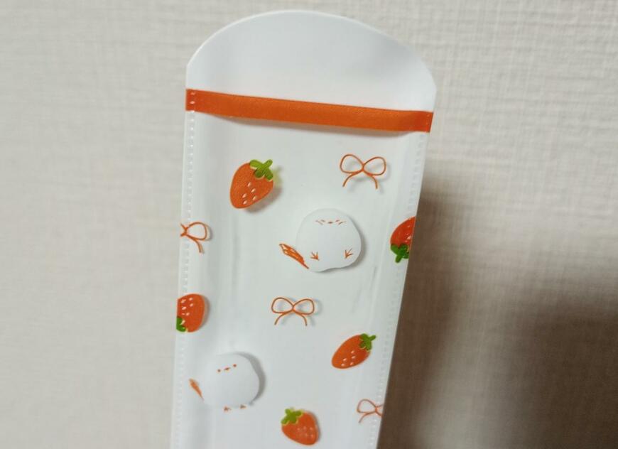 出所：筆者撮影（セリア、ヘアコーム　折込ケース付 シマエナガ）