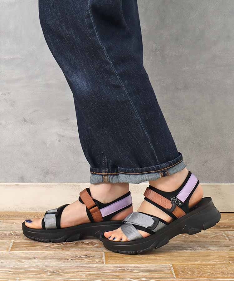 出所：ブルーブルーエ公式　Bouncy.オリジナルスポーツサンダル