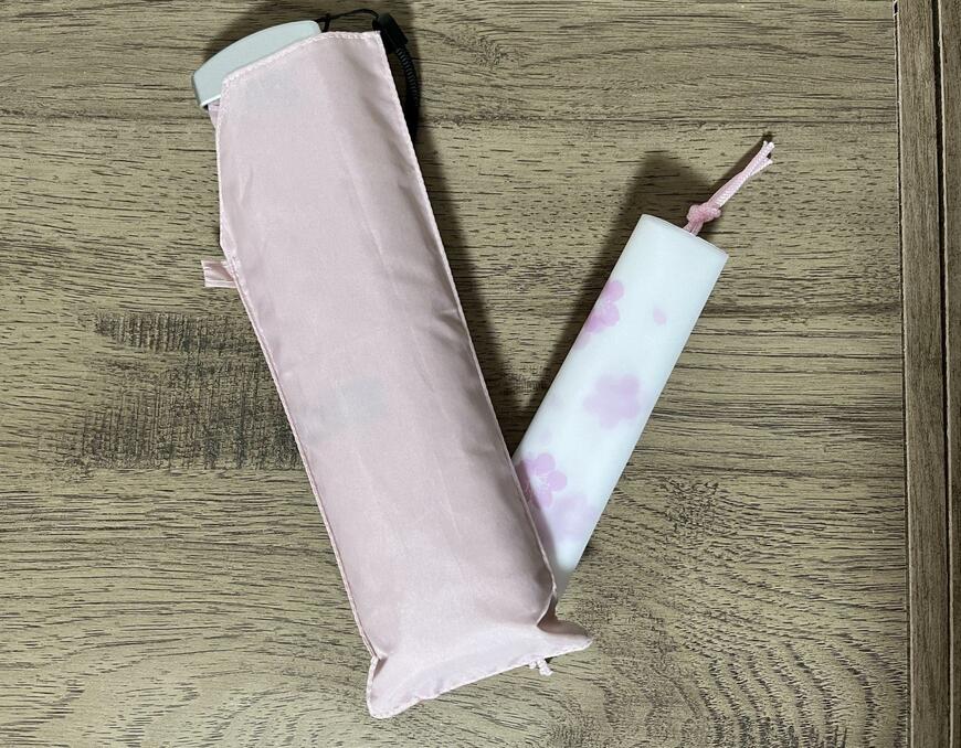 キャンドゥ、桜柄の折りたたみ傘ケース