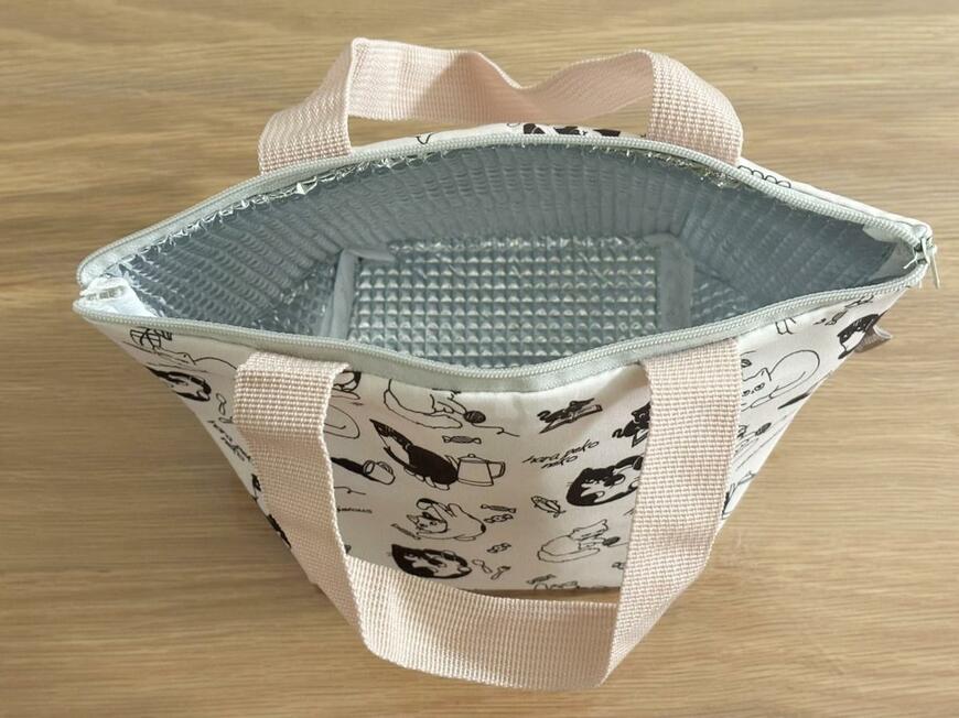 キャンドゥの猫デザイン「保冷・保温ランチバッグ」
