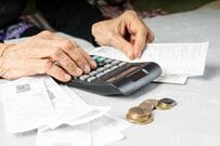 10月は年金支給【年金生活者必見！】2025年度の「年金生活者支援給付金」最新情報。対象者と支給額を解説