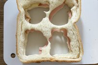 「母親と子ども」朝食の差が話題に　リアルな育児風景に「お母さんの愛は偉大」