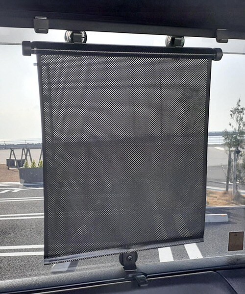 CARサイドロールスクリーンサンシェード（660円）