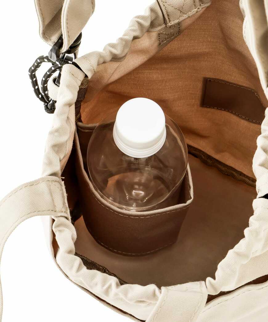 出所：パルグループ公式ファッション通販サイト 3COINS お散歩バッグ