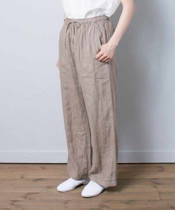 nest Robe - リネンイージーパンツ ¥18,360（税込）