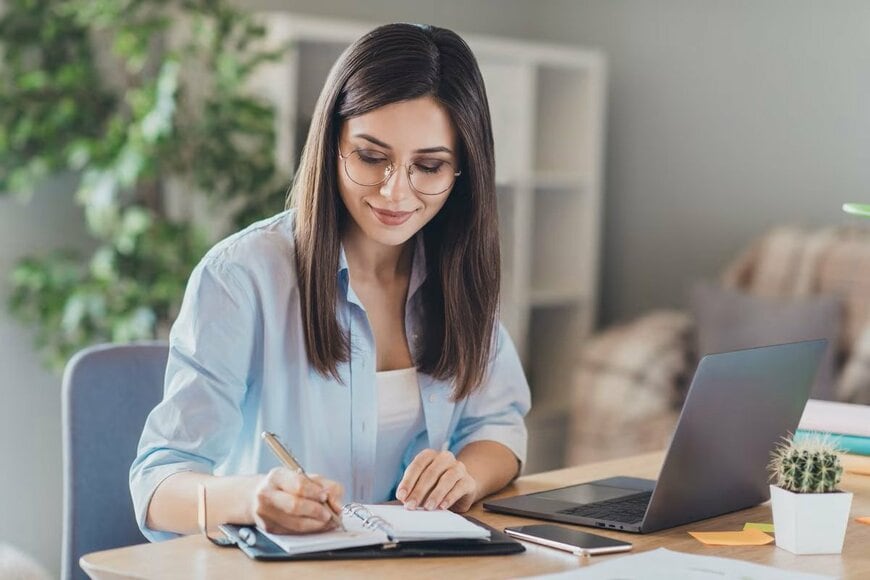 【みんなの貯蓄額】おひとりさま世帯・年代別の平均はいくら？「30歳代・40歳代・50歳代・60歳代」貯蓄額ごとの世帯割合とは