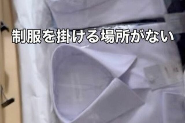 子ども部屋に「制服」を掛ける場所がない…　木材・壁掛け用パーツ・棚柱・パイプを使って「壁掛け収納」をDIY