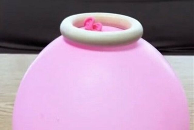 【100均DIY】セリアの「ウッドリング」が大変身　アーティスティックな「フラワーベース」に…