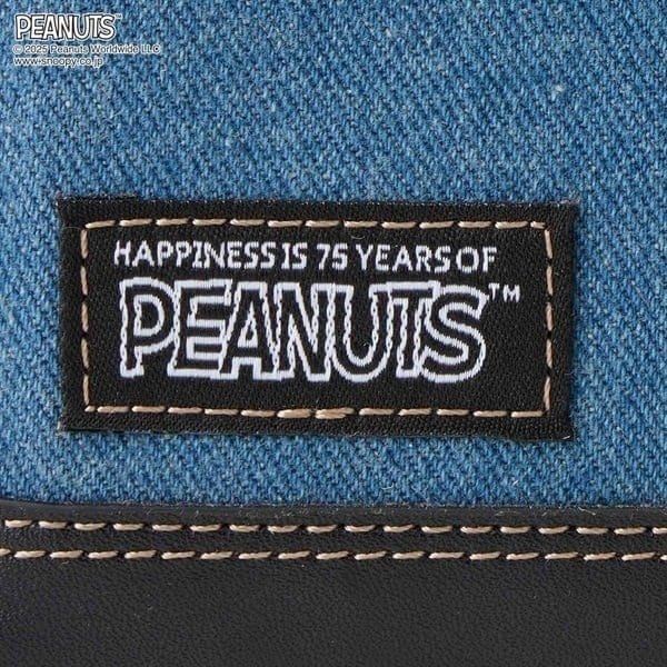 この財布は丈夫なデニム素材を使用している点も大きな魅力です