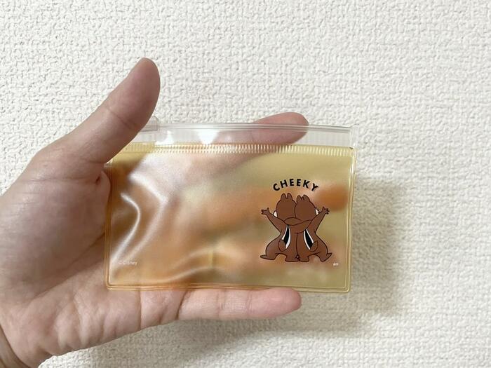 チップ&デールのキュートな後ろ姿がかわいいポーチ