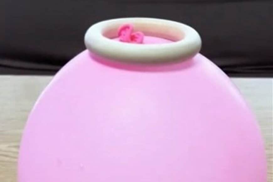 【100均DIY】セリアの「ウッドリング」が大変身　アーティスティックな「フラワーベース」に…