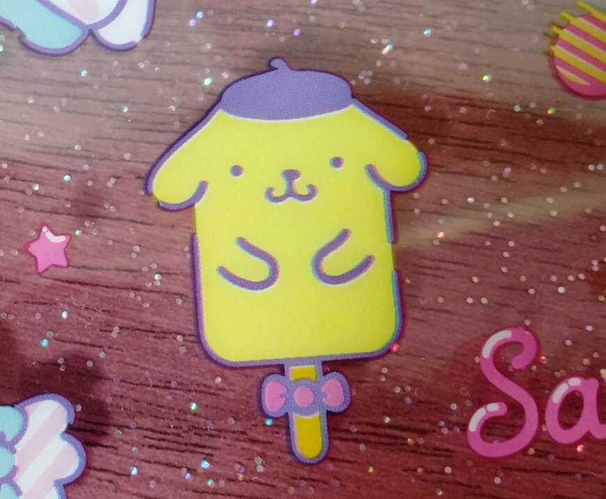 筆者撮影（セリア、32634ラメポーチM/X ファンシー）