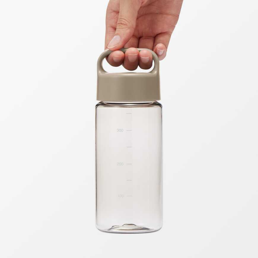 出所：無印良品公式　持ち運びやすい　目盛り付き　ドリンクボトル