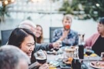 アメリカ人とのホームパーティに持参した「日本のお菓子」　アメリカ人のリアクションが話題に