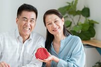 新NISAで老後に向けて「2000万円」貯めるには毎月いくら投資すればよいのか？年齢別・利回り別でシミュレーション