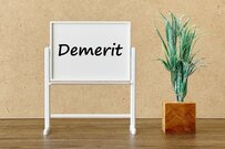 外貨建て保険はやってはいけない？デメリットとリスクを解説