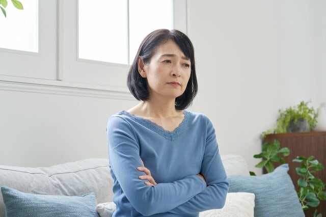 【60歳代・70歳代二人以上世帯の平均貯蓄額】中央値はいくらか？年金で家計をどれだけ賄えているかも見てみる