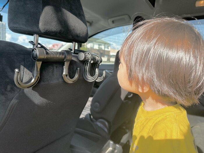 フックが目に入らないようにたためる！