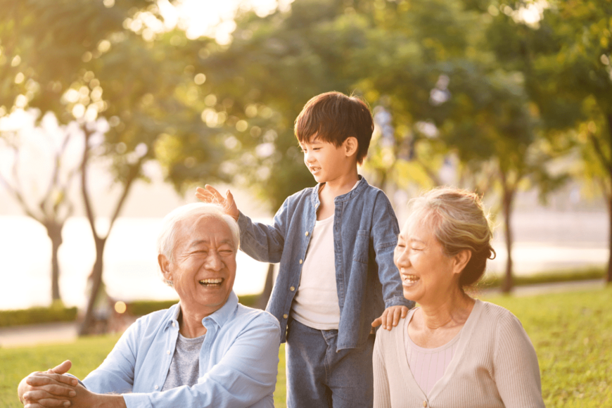 70歳代以上「貯蓄2000万円超」の世帯は何パーセントいるのか。厚生年金や国民年金の平均月額も確認【9月ベストセレクション】