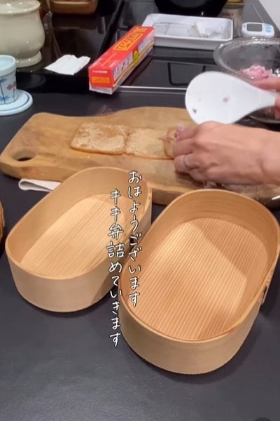 【ぐるぐるいなり巻き弁当】が可愛くて美味しそう！〈素麺〉や〈唐揚げ〉も入った豪華なお弁当が話題