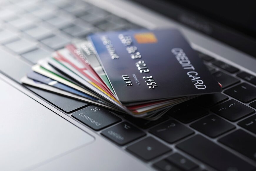 【クレカ比較】「au PAY カード」と「リクルートカード」はどちらがポイントの貯まりやすいクレジットカードか
