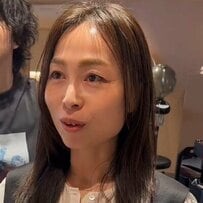 「ロングヘアは扱いが大変で…」お手入れに悩む女性が似合わせカットでさら美女に！バランスの取れた仕上がりに「すごく素敵ですね」の声