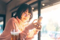 【婚活】女性は20歳代後半から「年収」重視。一方で男性にモテる職業は「看護師」に