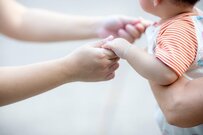 「おっぱいちゃんと出てる？」赤ちゃん連れに口を出すおせっかいおばさま、どう対応する？