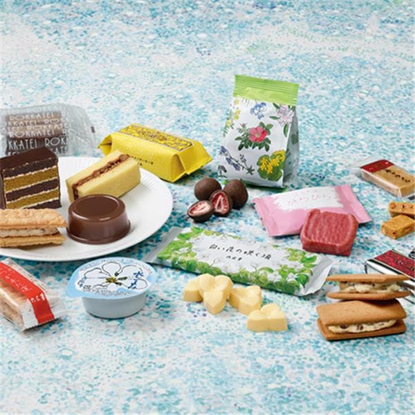 「チョコスクエア」や、爽やかなレモン味のお菓子を人気商品と共に