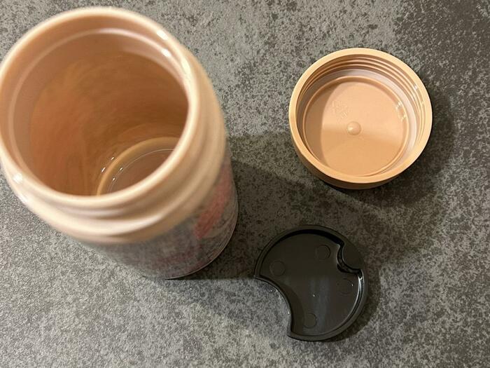 ミニサイズ350mlのみ便利な中蓋が付いている