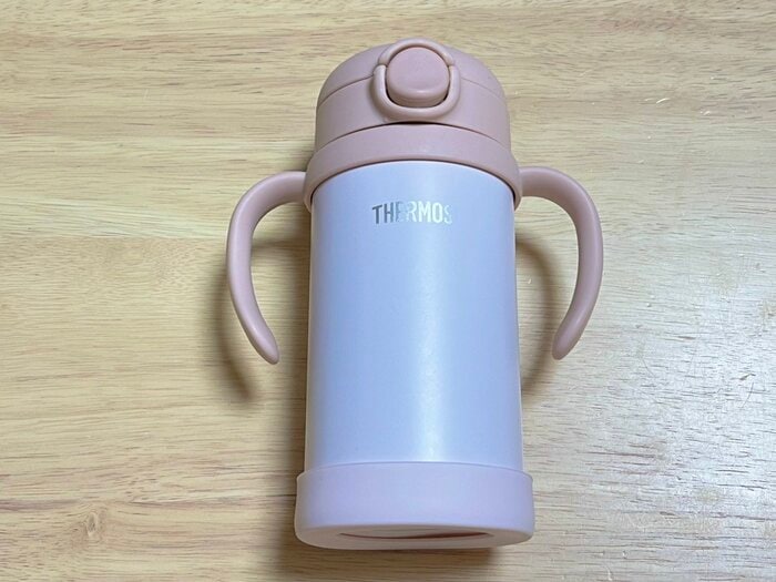 軽く押し込むだけでスムーズにはまり、取り付けが簡単でした