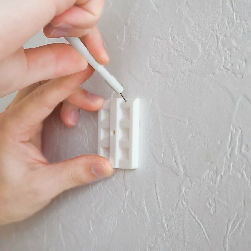 賃貸でも愛猫に快適なアスレチックを！壁の穴が目立たない〈キャットステップ〉など2つ。愛猫の年齢に合わせて高さと傾斜を調整できるのも魅力です