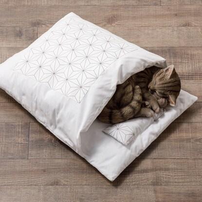 出所：ニトリネット もぐって遊べるすっぽりペット布団