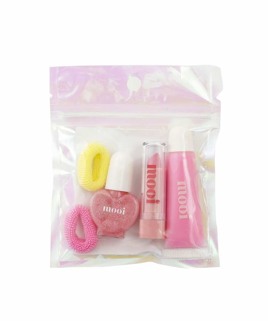 出所：パルグループ公式ファッション通販サイト 3COINS　コスメ3点セット