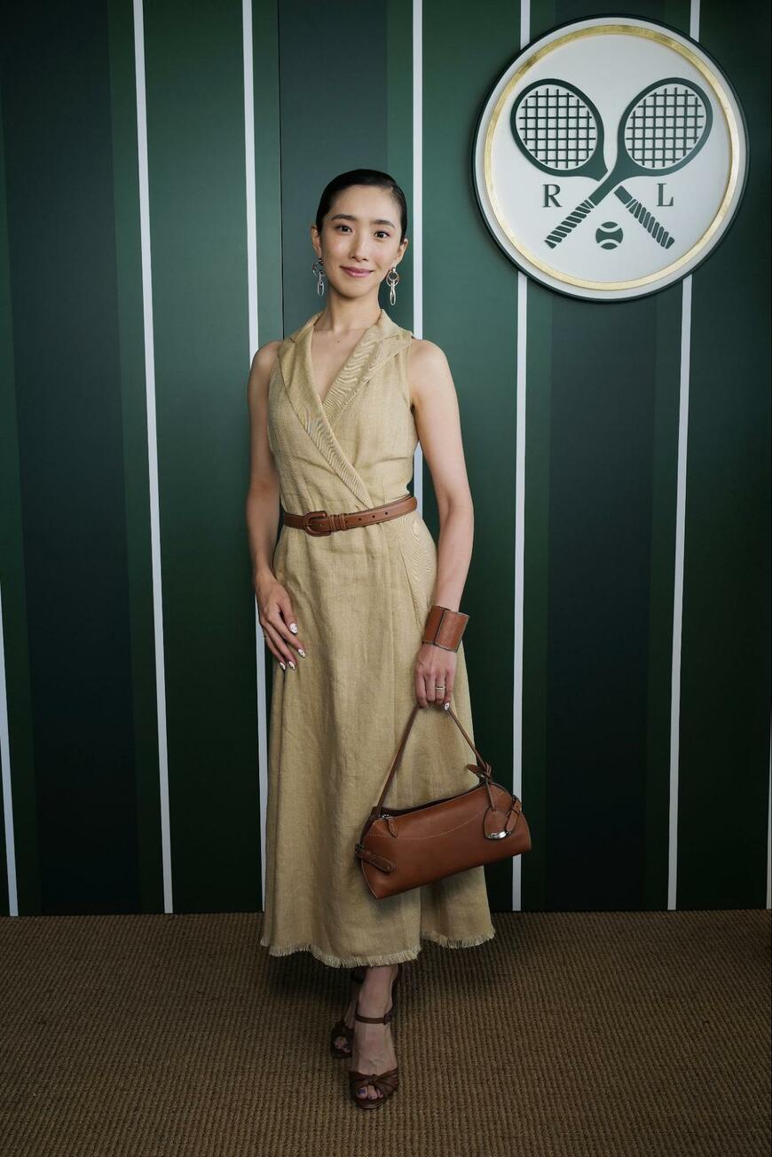 出所：ラルフ ローレン 合同会社「ウィンブルドン選手権オフィシャル アウトフィッター ラルフ ローレンが浅野 忠信さん、森 星さんを現地でお迎え」