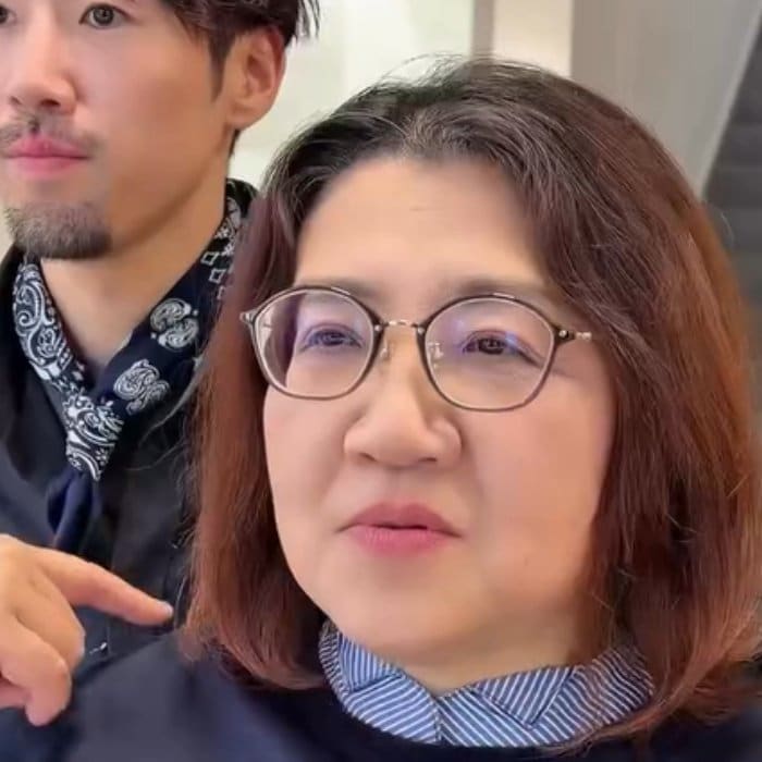 【大変身】「毛先がハネる」ためスッキリしたいマダム→50年ぶりに前髪を作ってイメチェン！激変した姿に「自分じゃないみたい」と喜び爆発