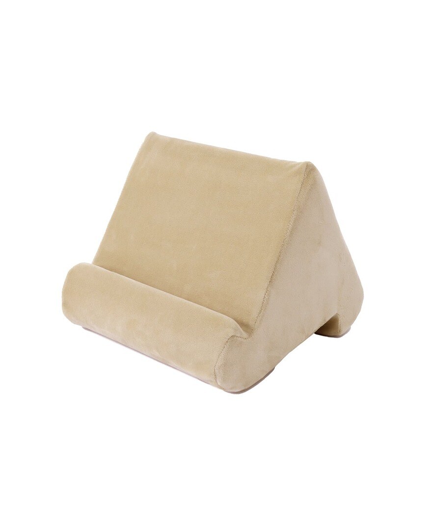 クッションタブレットスタンド（出所：3COINS公式）