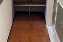 【築32年空き家DIY】年季の入った洗面所の床が一変→「ヘリンボーン調」で明るくおしゃれな空間に