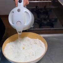 【父ちゃん弁当】肉まんを4個もドドン！と入れた「肉まん弁当」が最高すぎる！皮から手作りする様子に大興奮のコメント続々