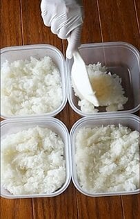 「でっかい！」家族4人分〈のっけ弁当〉は……白いご飯に〈秋の味覚〉おかずギッシリ「焼き鮭弁当」が話題
