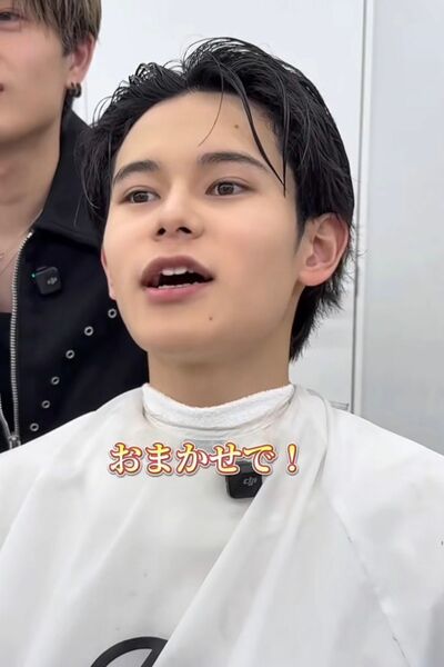 髪型はお任せしたいと話す男性