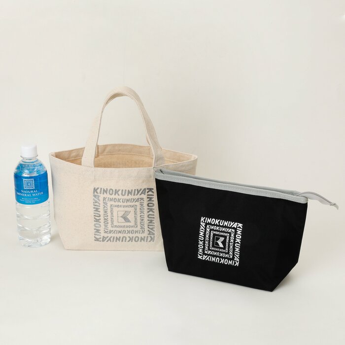 保冷バッグとコットンバッグとしてそれぞれ使うこともできるので