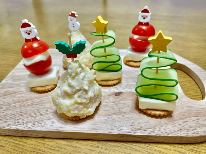 ピックを刺すだけで簡単にクリスマス仕様の料理に早変わり!