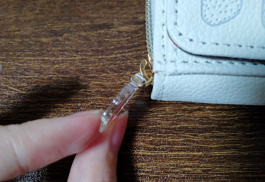 筆者撮影（宝島社、miffy カードが見やすい じゃばら式ミニ財布 BOOK）