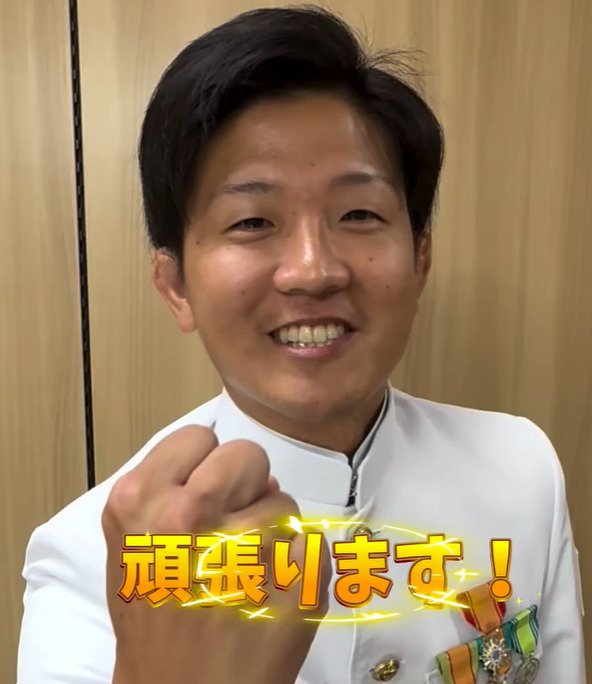 【貴重な自衛官】「歌とダンスとマジックが得意」な新メンバーの正体は、県で数人しかいない海上自衛官だった！