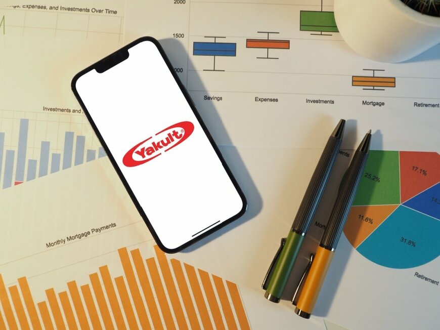 ヤクルト本社（2267）の株価は▲0.8%の下落。配当利回りは2.39％（2025年6月25日・株式取引概況）